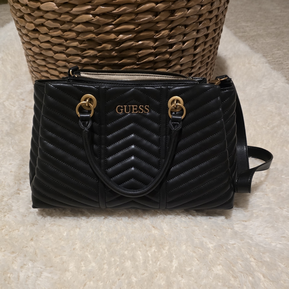 GUESS Black Quilted Women's Bag